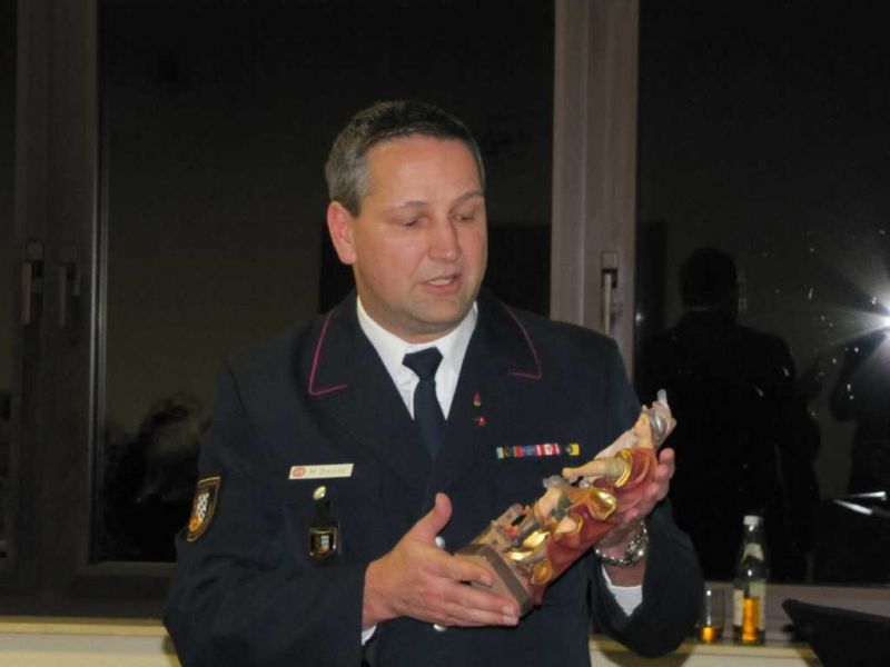 Matthias Bente mit dem heiligen St. Florian