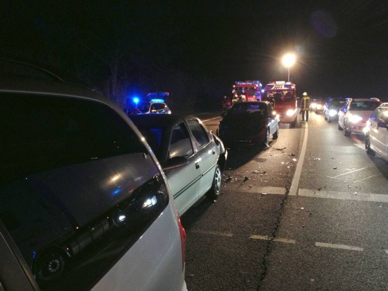 3 Fahrzeuge waren bei dem Unfall beteiligt