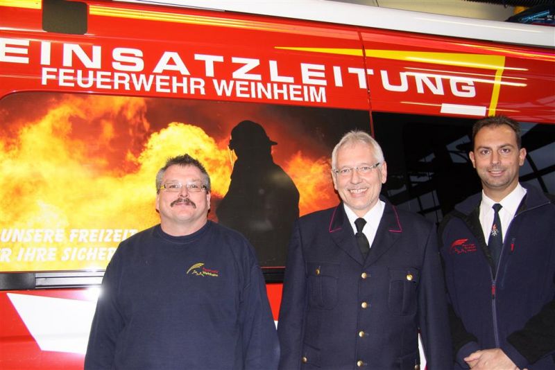 Die Führung im Gespräch mit den Medien