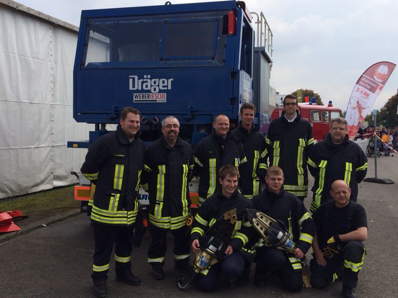 Weinheimer Retter trainieren die Rettung aus LKW’s