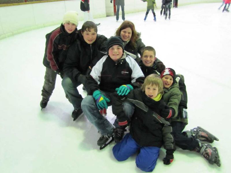 Feuerwehr Weinheim Abteilung Sulzbach Schlittschuhlaufen der Jugendfeuerwehr