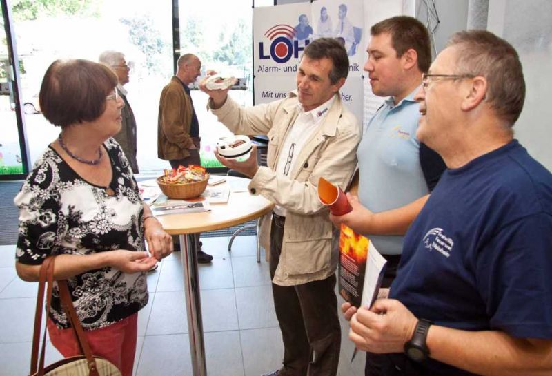 Weinheim Feuerwehr und Firma Lohrer informierten in der Weinheim Galerie