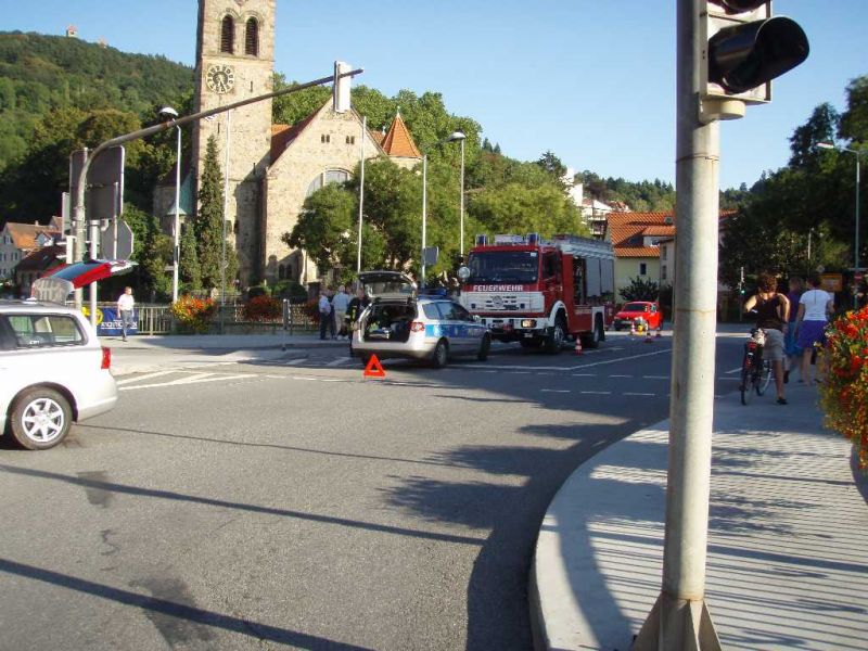 Feuerwehr Weinheim Unfall Birkenauer Talstraße Grundelbachstraße Peterskirche