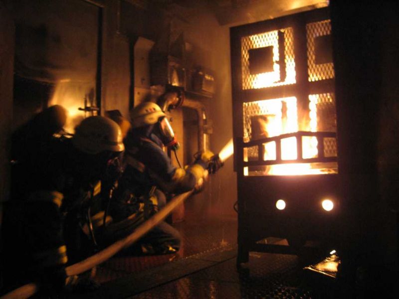Feuerwehr Weinheim Brandcontainer