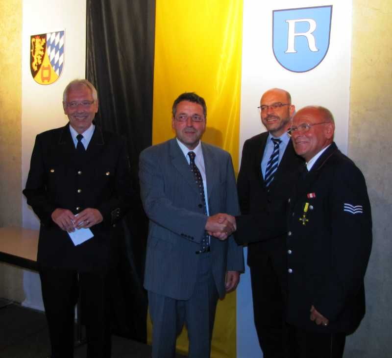 Palu wird Ehrenkommandant