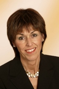 Ministerin Dr. Monika Stolz