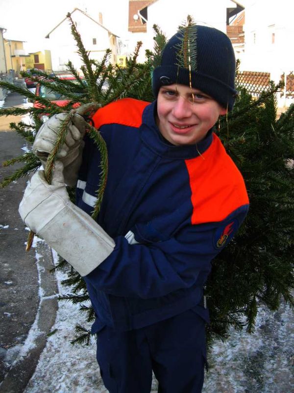 am kommenden Samstag startet die Christbaumaktion 2011