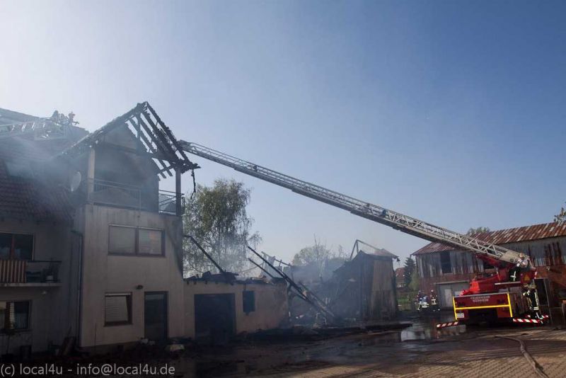 Drehleiter Weinheim zur Überlandhilfe in Heddesheim