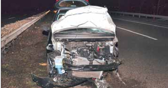 Einer der unfallbeteiligten Fahrzeuge