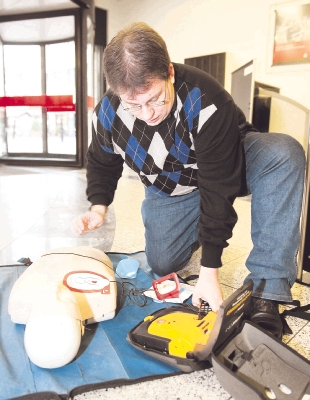 AED Geräte sind leicht zu bedienen