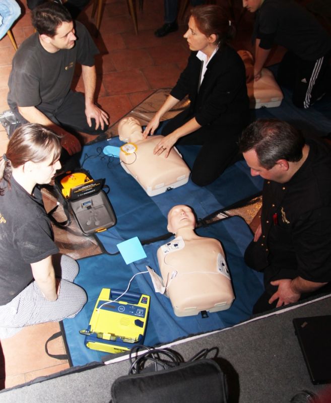 In der Hausbrauerei ist nun auch ein AED Gerät