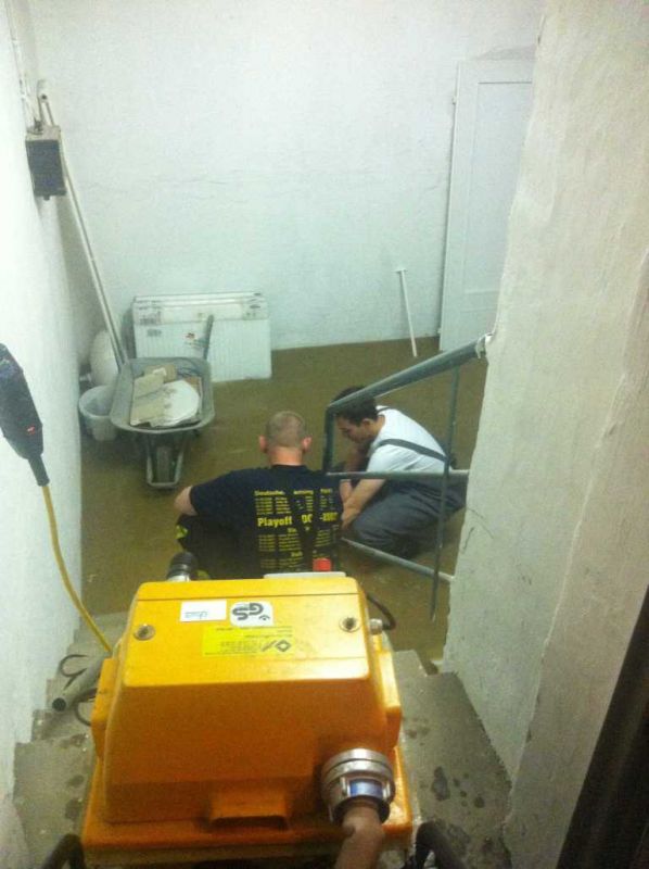 Wasserrohrbruch Schlehdornweg