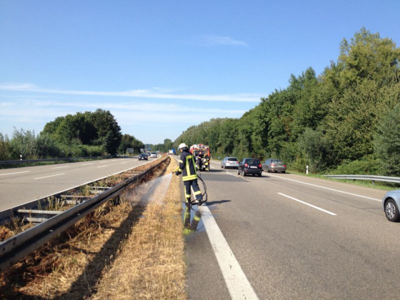 Mittelstreifenbrand auf der A5