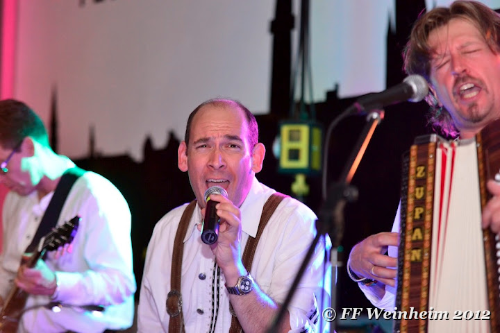 Partystimmung im Feuerwehrzentrum