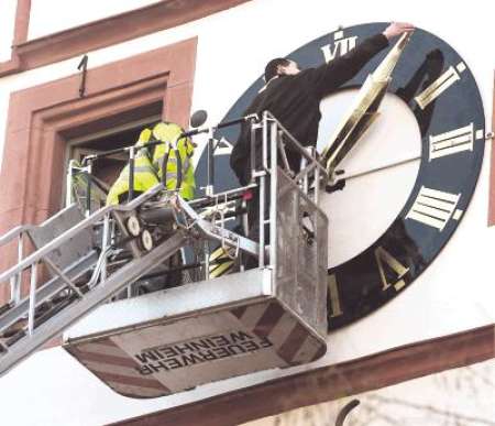 Die Uhr ist wieder da