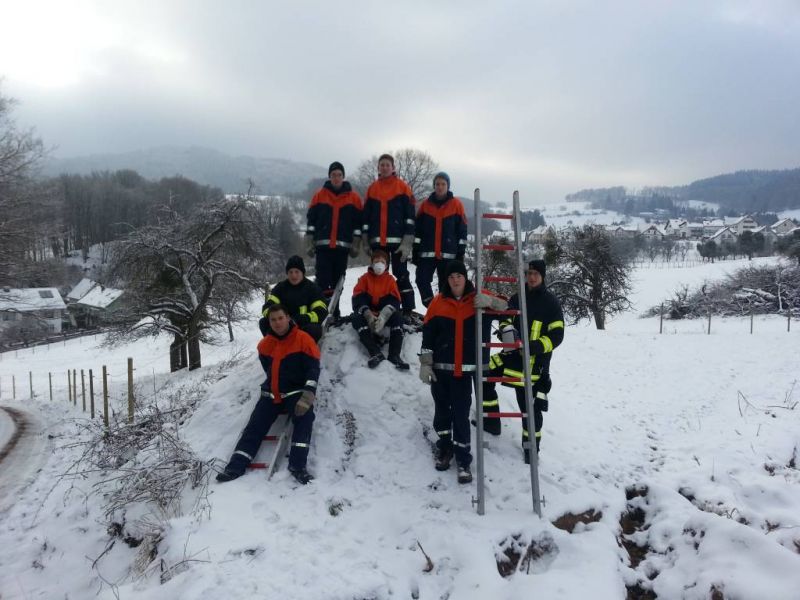 Nistkästenaktion der Jugendfeuerwehr Oberflockenbach