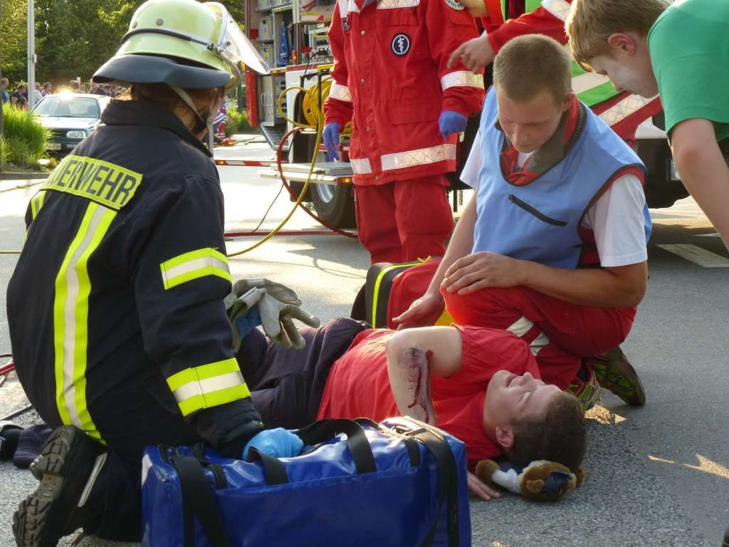 Wenn alles Schlimme zusammenkommt Dann ist die Weinheimer Feuerwehr trotzdem gewappnet – Gemeinsame Großübung bewies Einsatzstärke