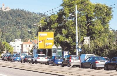 Massiver Stau wegen Tunnelsperrung