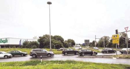 Tausende Haushalte ohne Strom