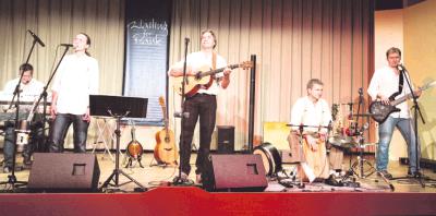 Benefizkonzert: „Waiting for Frank“ füllt Rolf-Engelbrecht-Haus