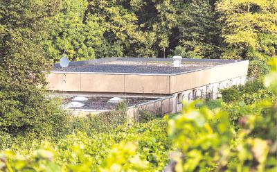 Wasser kommt durchs Dach