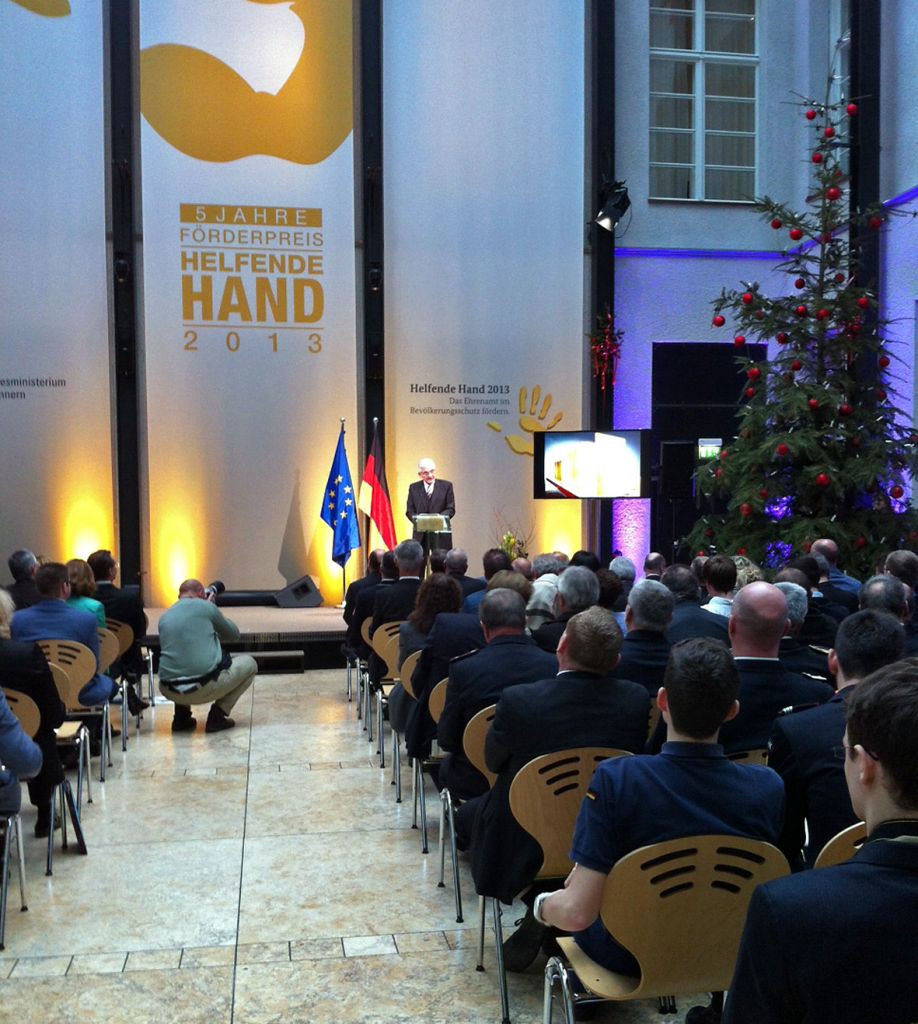 Förderpreis „Helfende Hand“ würdigt 16 Projekte