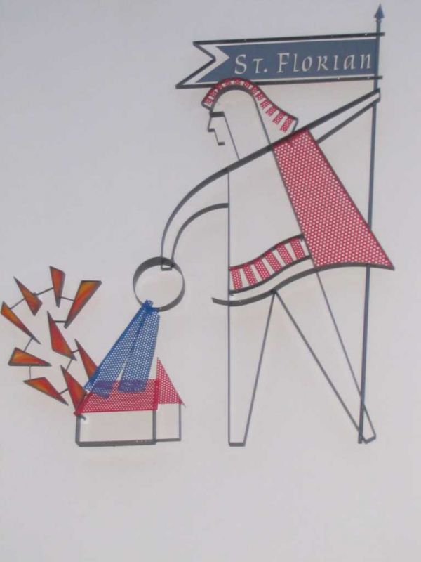 heiliger Sankt Florian am Feuerwehrgerätehaus Oberflockenbach